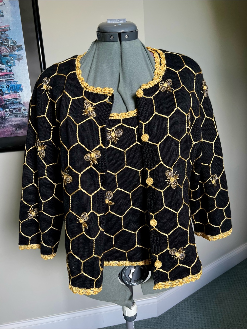 2 Piece Michael Simon M L Embroidered Crochet Trim Bee Sweater Cardigan Tank